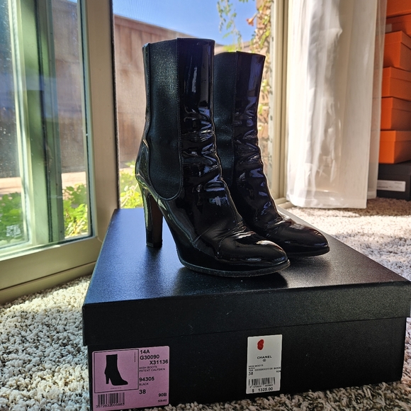 Chanel boots - Picture 3 of 15
